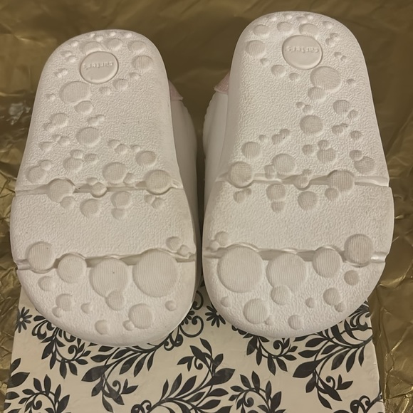 Carter’s white/pink toddler shoes. Size 2-5months. - Picture 5 of 6